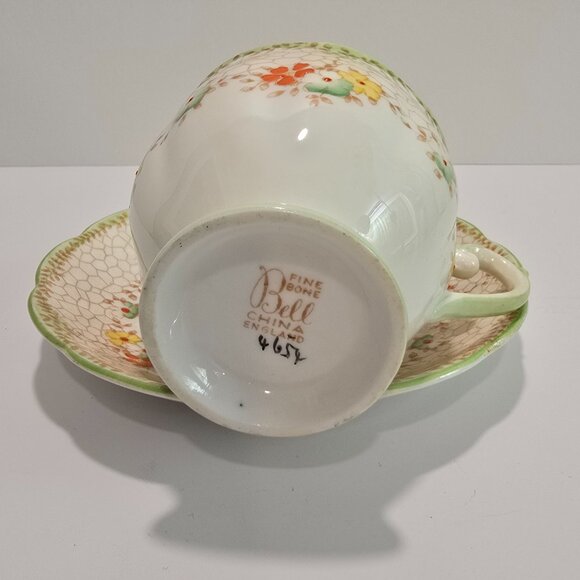 Bell - Demitasse Vintage Tea Cup & Saucer Set with Gold Trim - Picture 2 of 4